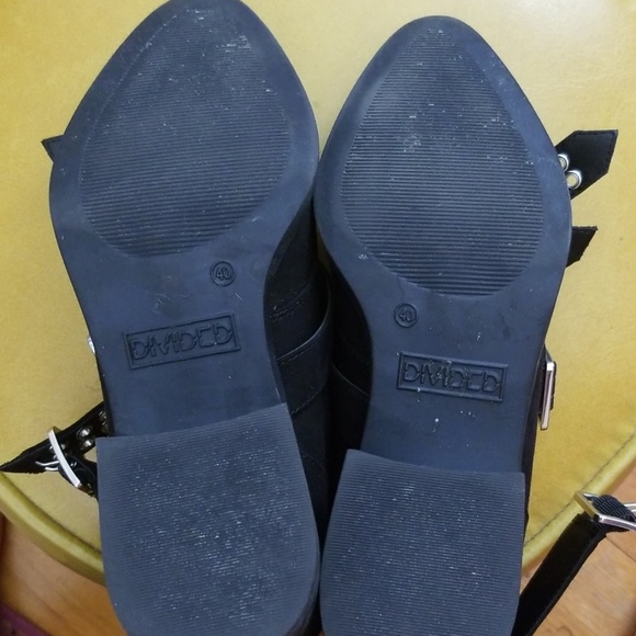 VTG Style Blk Suede Divided Buckle Ankle Booties - Picture 5 of 8